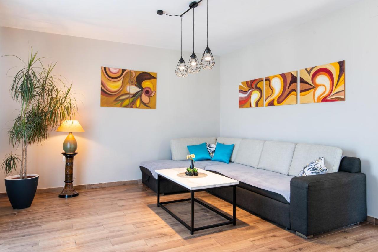 Superior Apartment Sincic ポレッチ エクステリア 写真