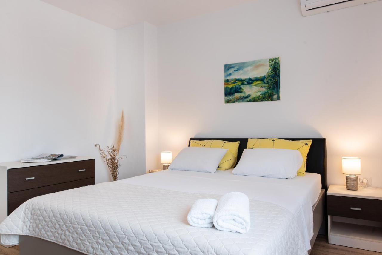Superior Apartment Sincic ポレッチ エクステリア 写真