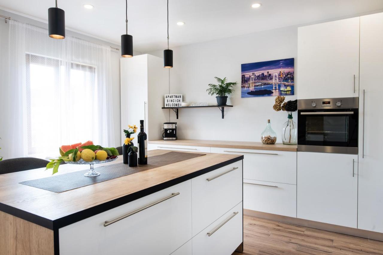 Superior Apartment Sincic ポレッチ エクステリア 写真